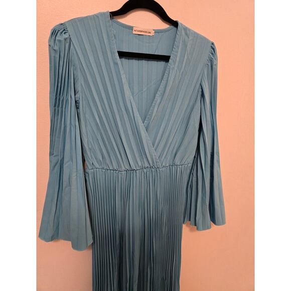 Pleated Light Blue Elegant Casual Dress with Belt Women's Size XL - Picture 3 of 8